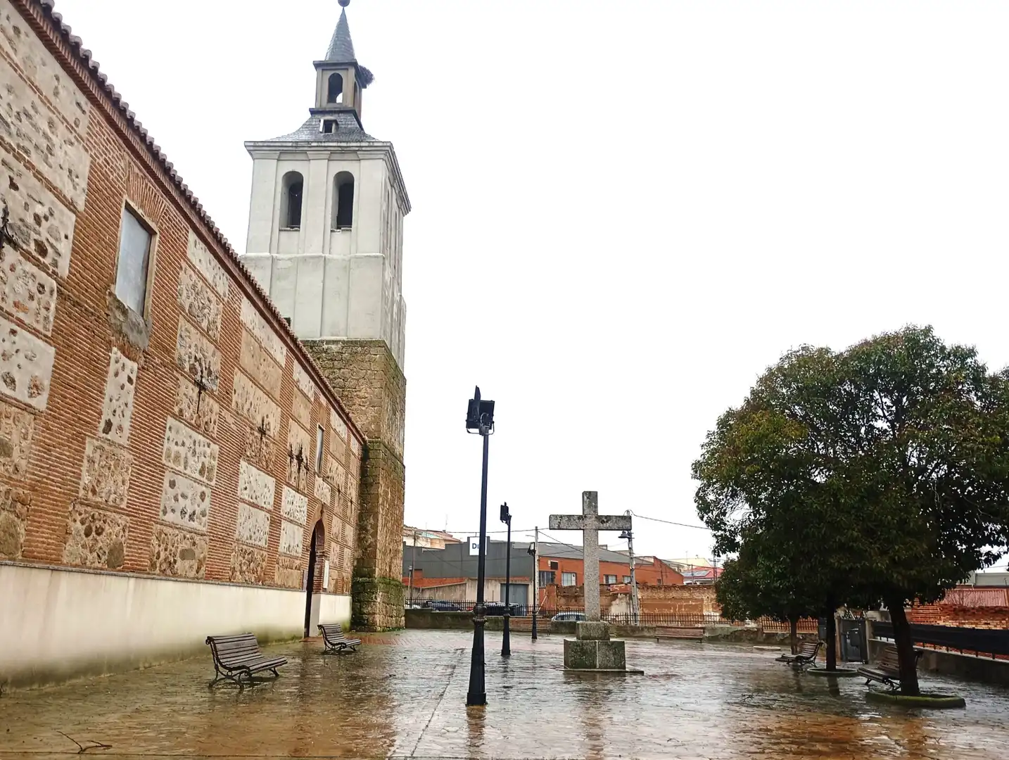 Vista exterior de Local en venta en Chozas de Canales