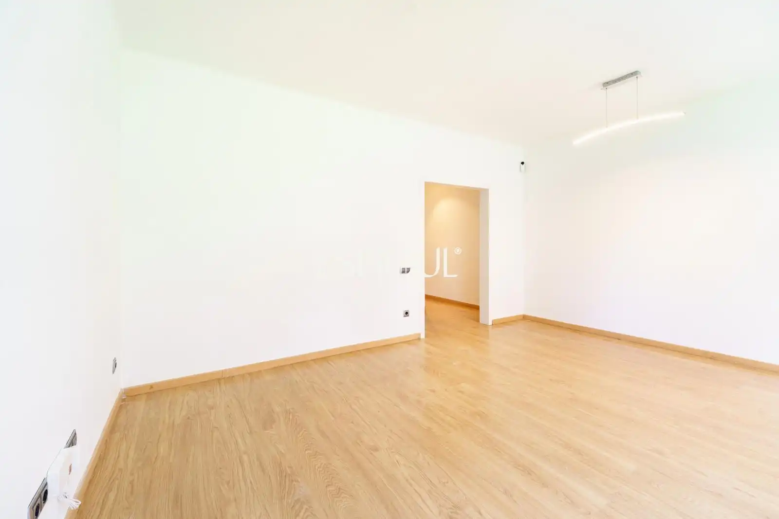 Wohnzimmer von Wohnung zum Verkauf in Barcelona mit Heizung, Parkett und Terrasse