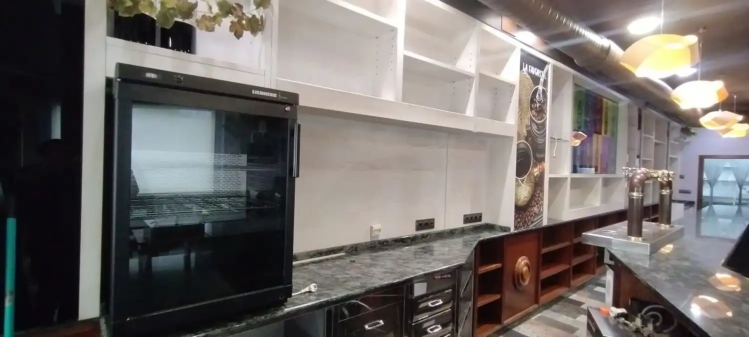 Local comercial en venta en Calle Torrente Ballester, imagen 8
