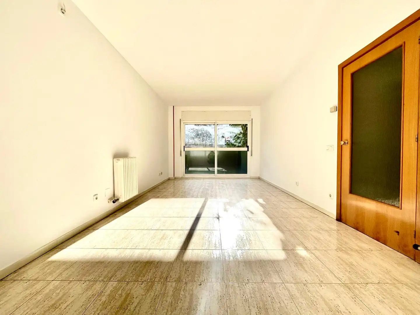 Wohnzimmer von Erdgeschoss zur Miete in Girona mit Heizung und Ofen