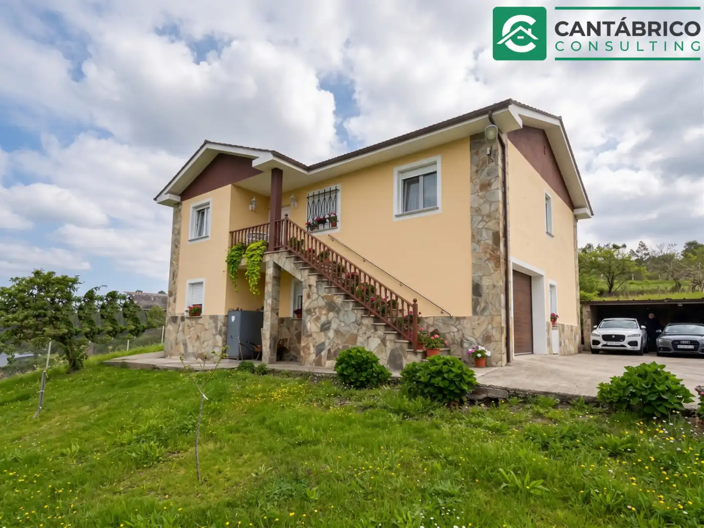 Exterior view of Houses for sale in Navia  with Heating and Furnished