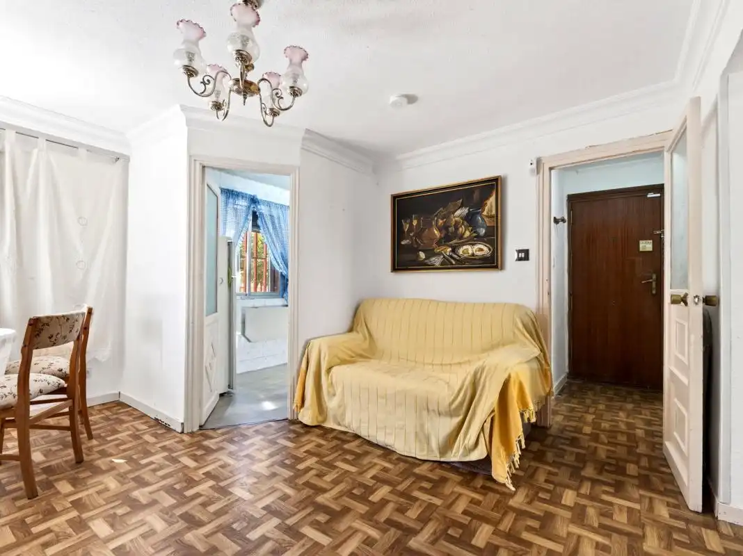 Sala de estar de Planta baja en venta en Madrid con Calefacción