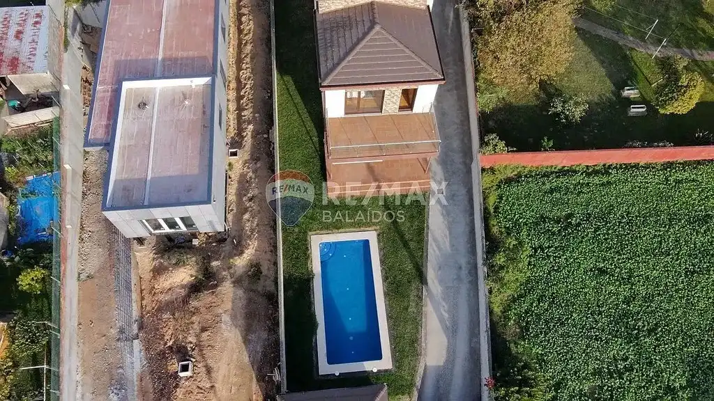 Houses for sale in Vigo   with Heating, Private garden and Parquet flooring