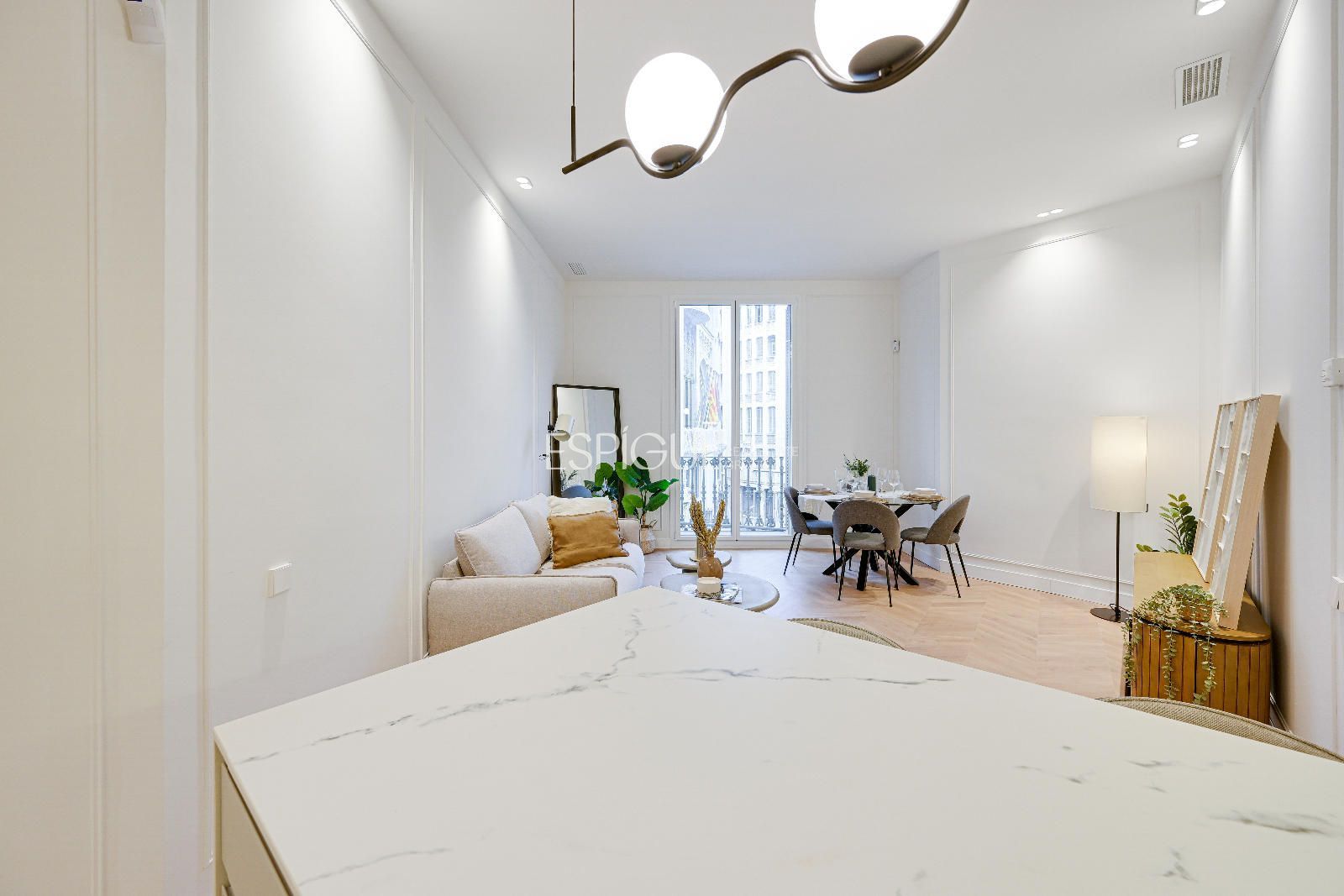Living room of Flat for sale in  Barcelona Capital  with Air Conditioner, Heating and Parquet flooring