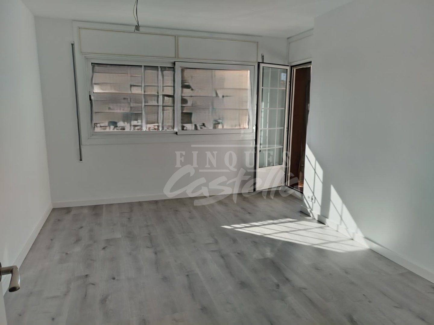 Flat for sale in Mataró  with Air Conditioner and Heating