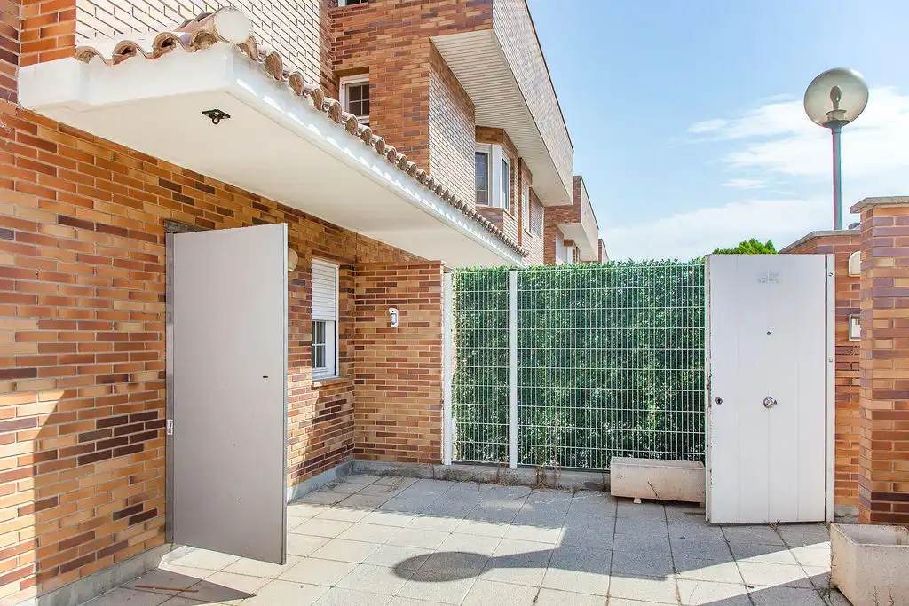 Maison jumelée à vendre à C/ Ibón de Ordiceto, imagen 28