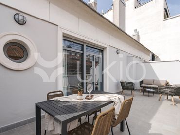 Apartament amb balcó de lloguer a Calle de la Farmacia