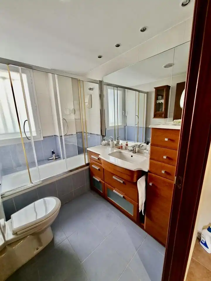 Baño de Planta baja en venta en Zaragoza con Aire acondicionado, Calefacción y Terraza