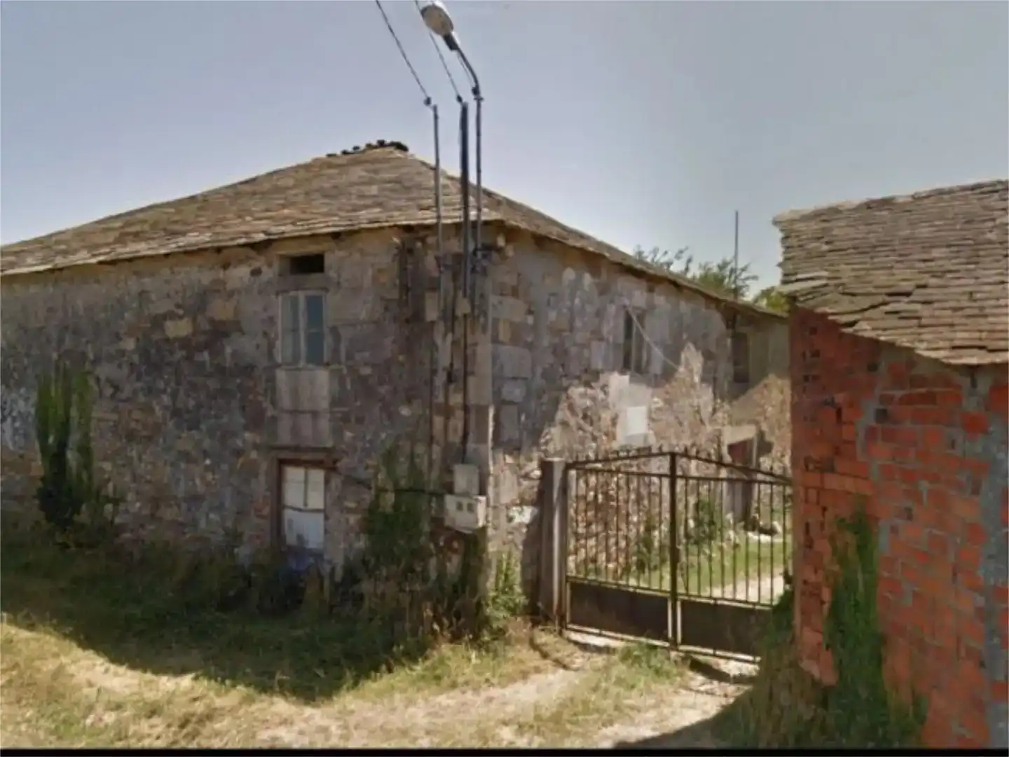 Vista exterior de Casa o xalet en venda en Paradela amb Jardí privat