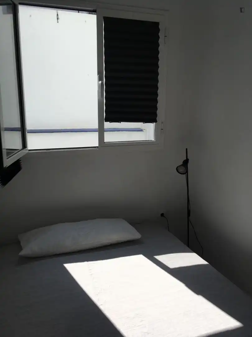 Room in Triana Este