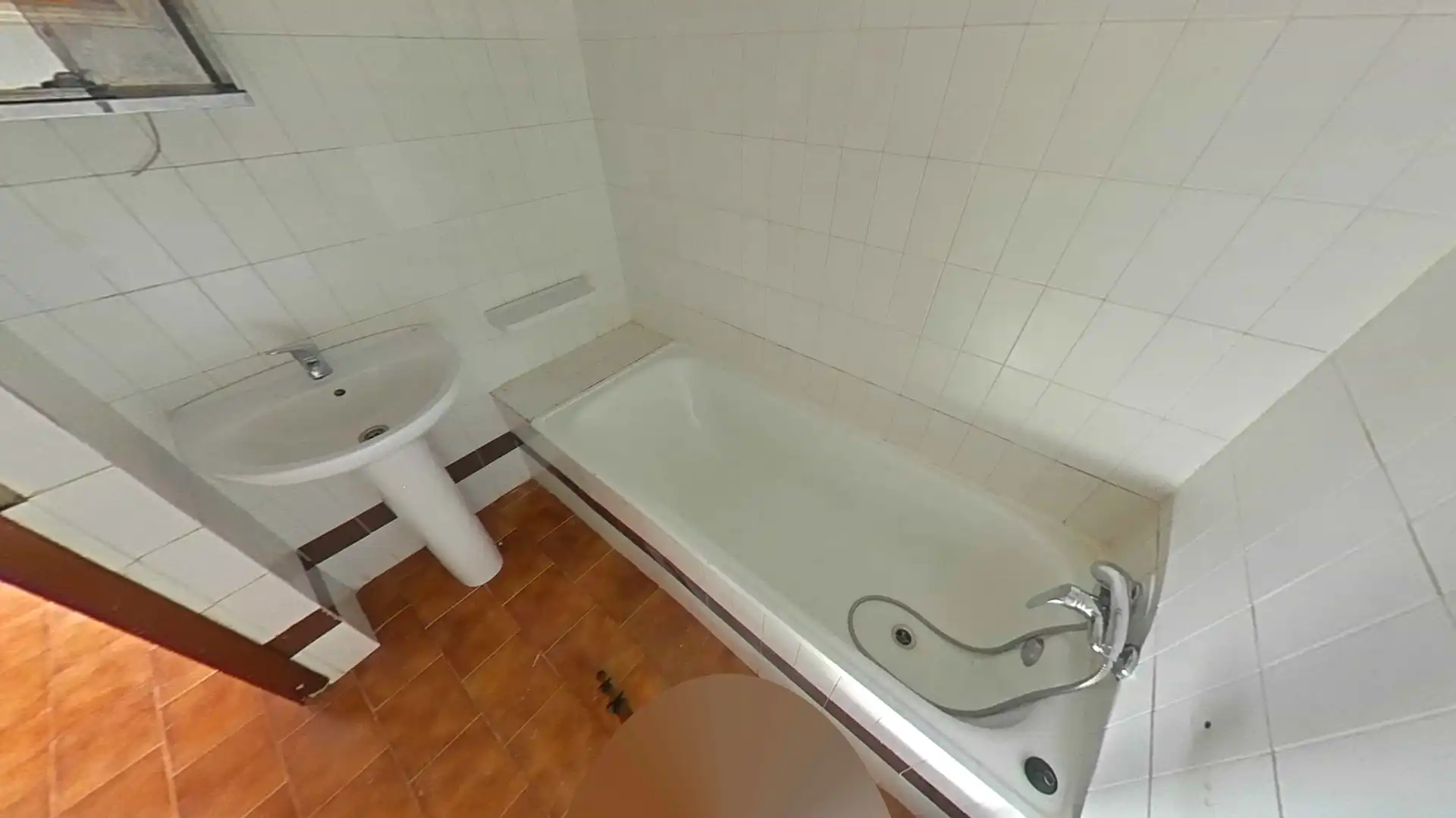 Baño de Piso en venta en Cáceres con Horno