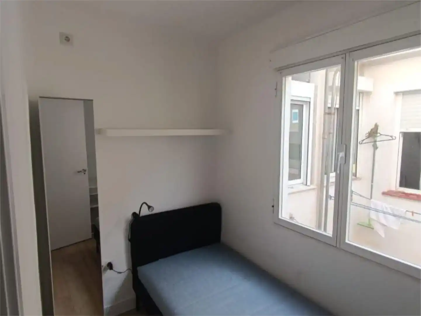 Bedroom of Flat for share in Centro