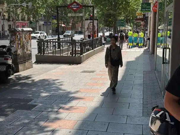 Außenansicht von Geschaftsraum zur Miete in Madrid mit Klimaanlage, Heizung und Parkett