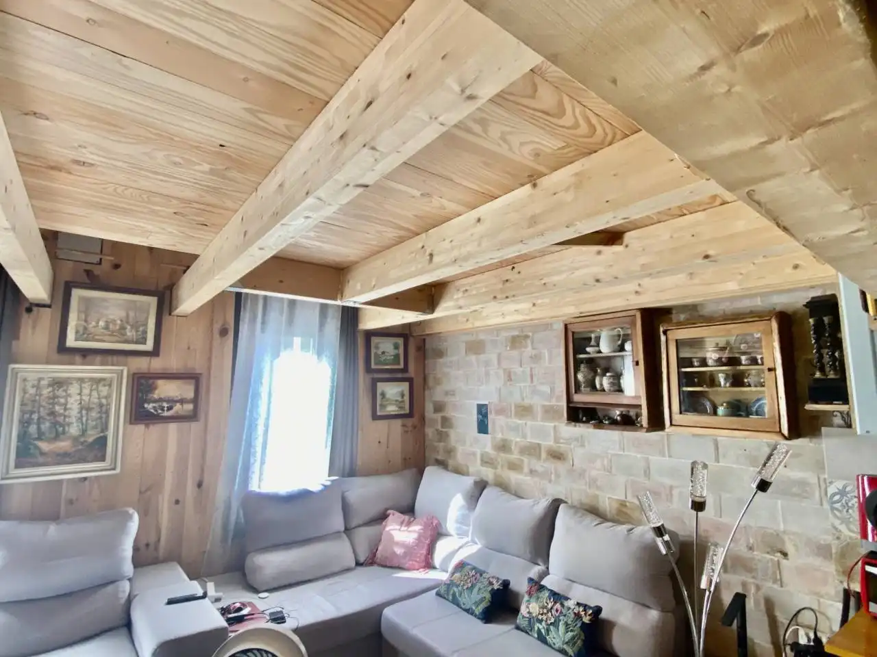 Sala d'estar de Dúplex en venda en Sant Joan Les Fonts amb Calefacció, Traster i Balcó