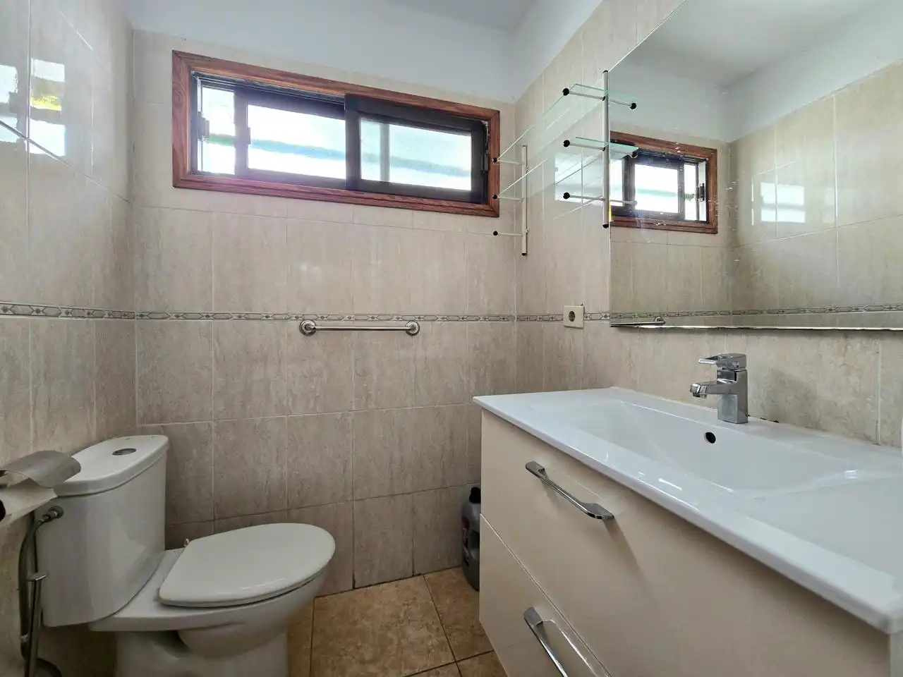 Bany de Apartament en venda en Mogán amb Moblat, Balcó i Piscina comunitària
