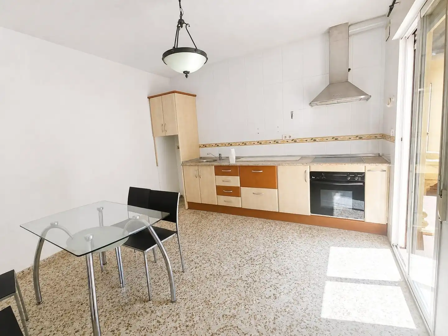 Cuina de Casa o xalet en venda en Armilla amb Jardí privat, Terrassa i Traster