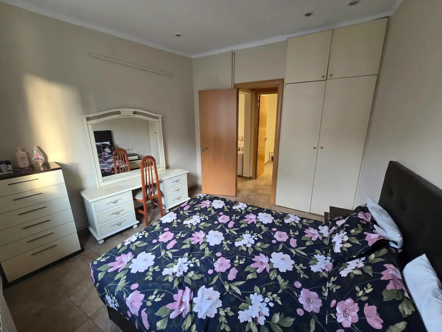 Habitación de Piso en venta en Barcelona con Aire acondicionado y Balcón