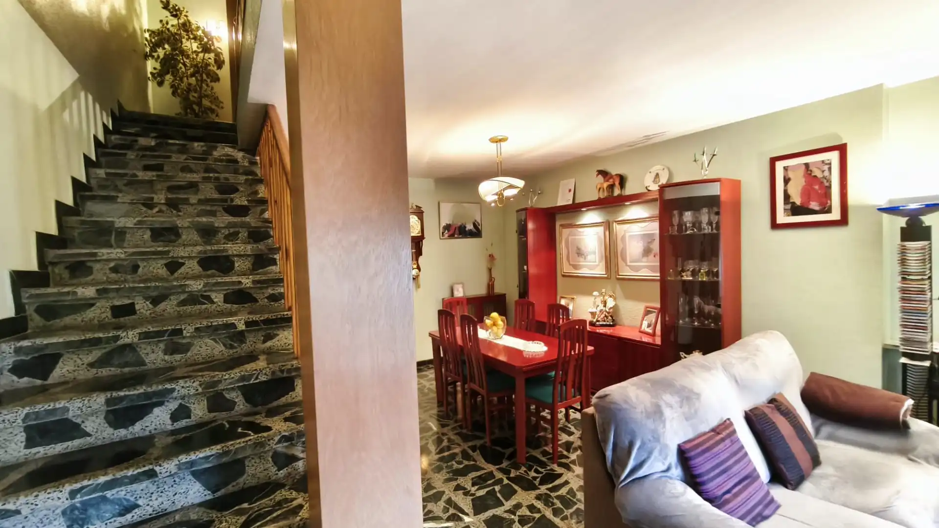 Comedor de Casa adosada en venta en Cerdanyola del Vallès con Calefacción, Terraza y Balcón
