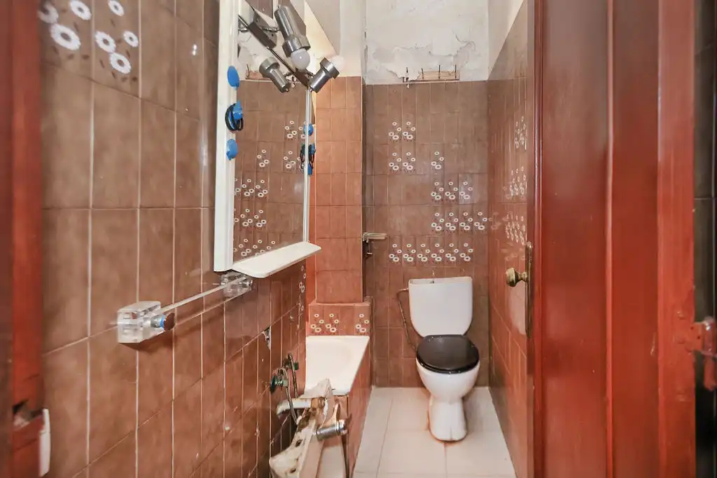 Bathroom of Flat for sale in Sabadell