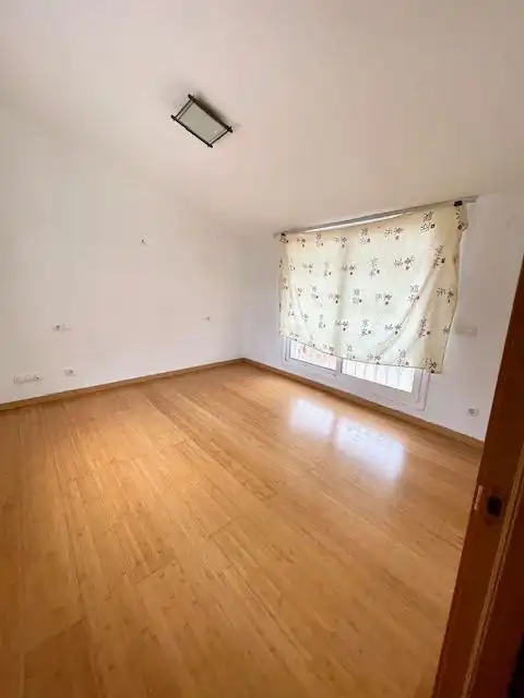 Habitación de Dúplex en venta en Sant Martí Sarroca con Calefacción, Terraza y Balcón