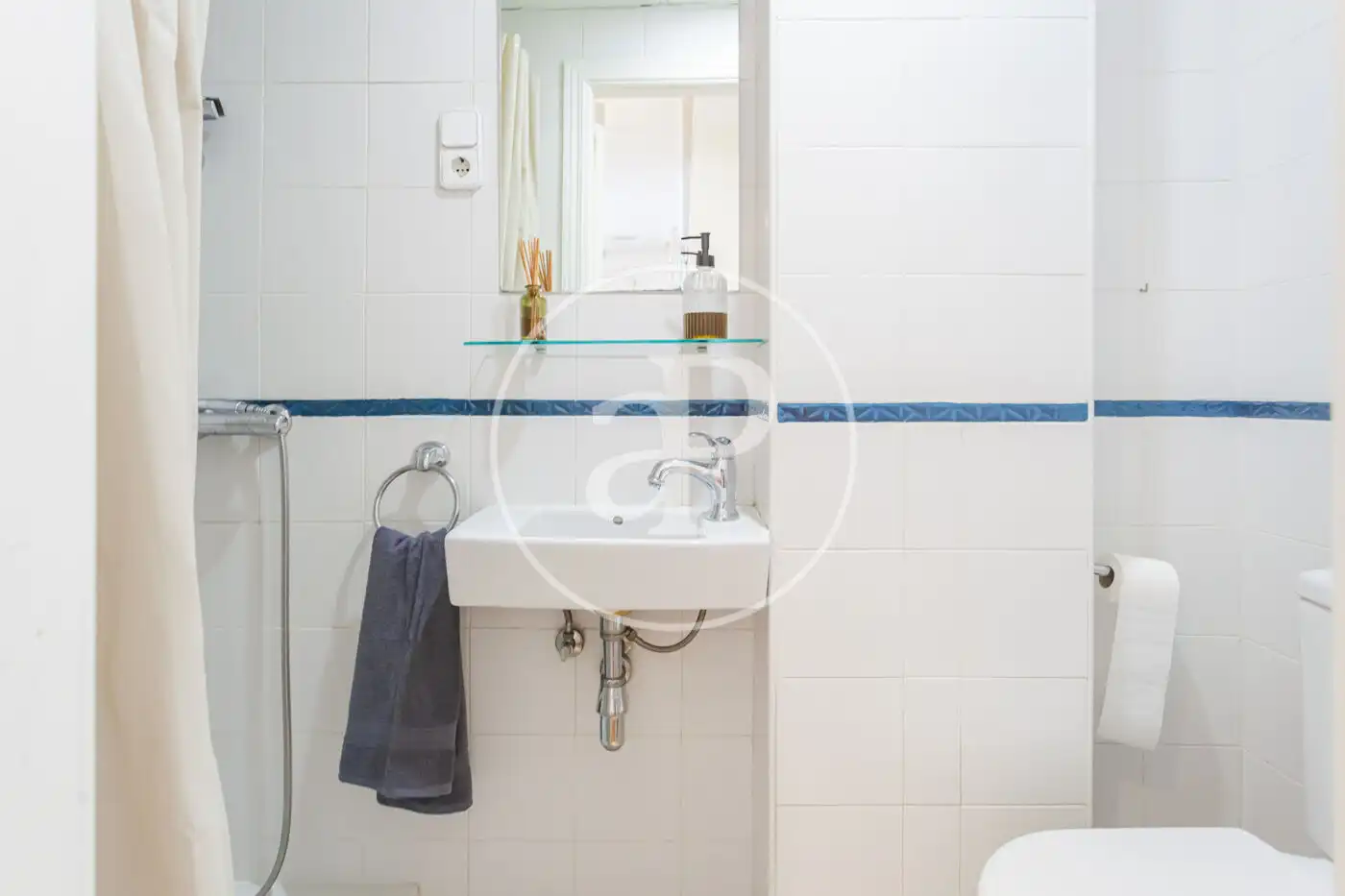 Bathroom of Duplexes for sale in Madrid  with Air Conditioner, Heating and Storage room