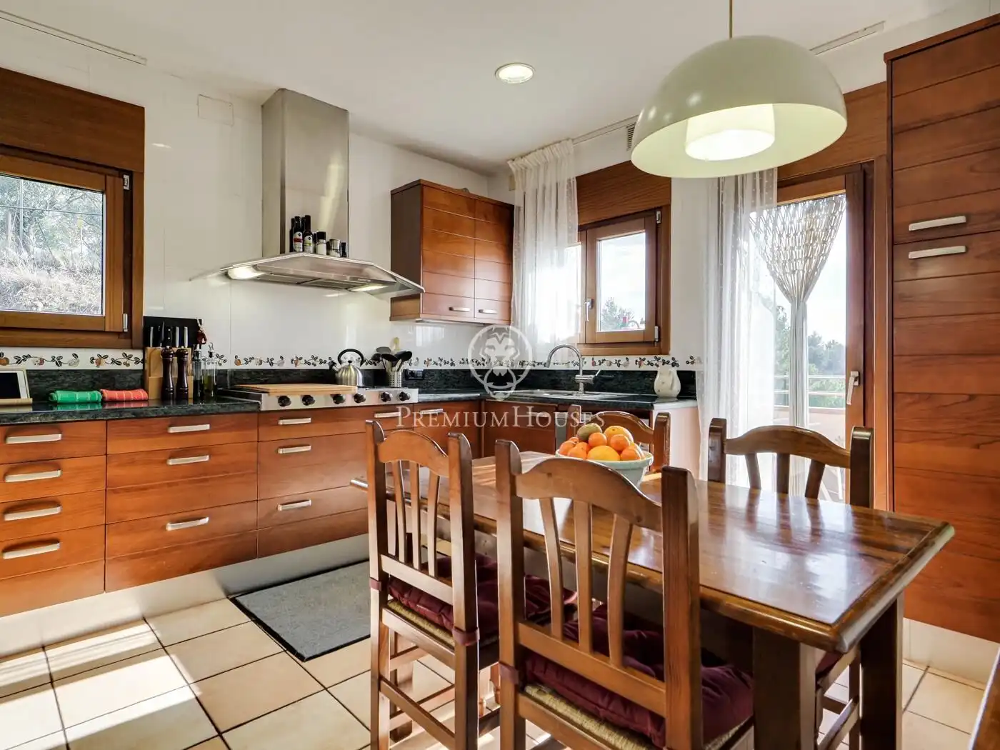 Kitchen of Houses for sale in Olesa de Montserrat  with Air Conditioner, Private garden and Terrace