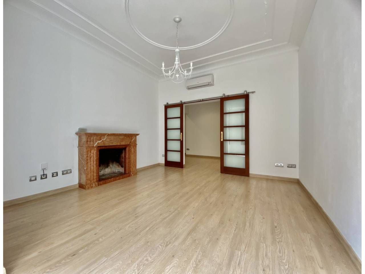 Sala d'estar de Pis de lloguer en  Palma de Mallorca amb Aire condicionat, Calefacció i Parquet