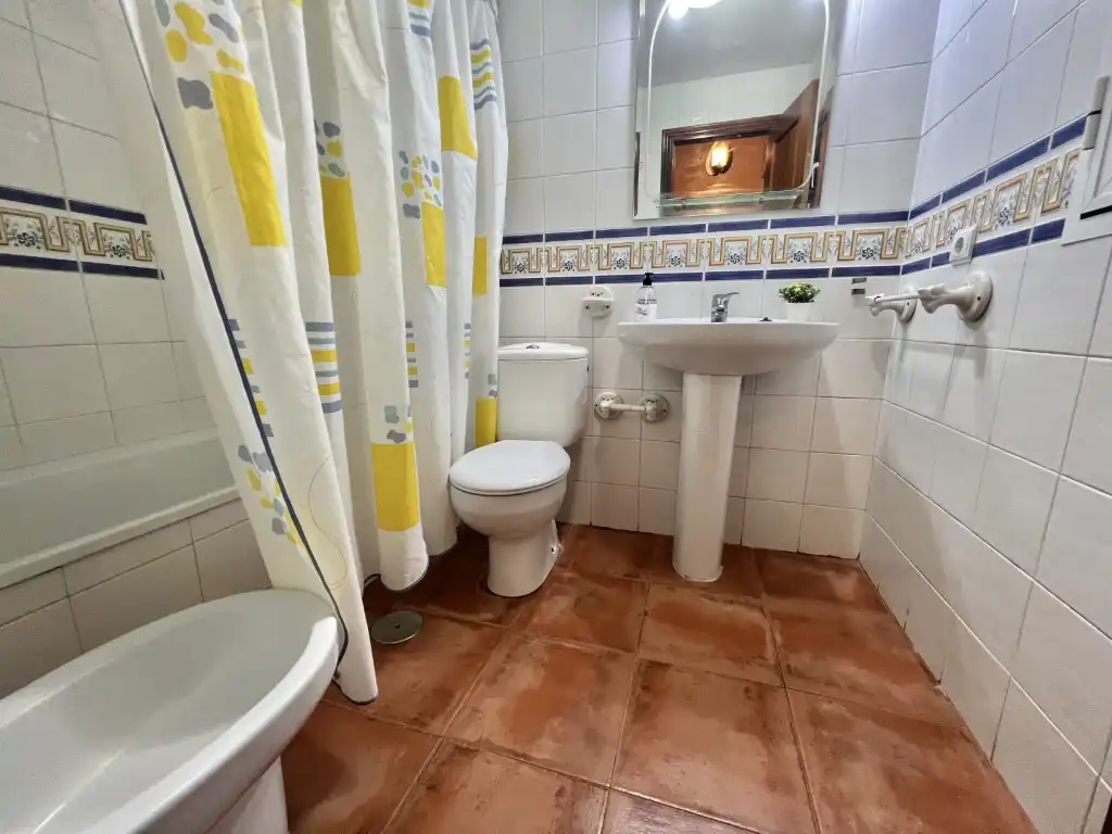 Bany de Casa adosada en venda en Dos Hermanas
