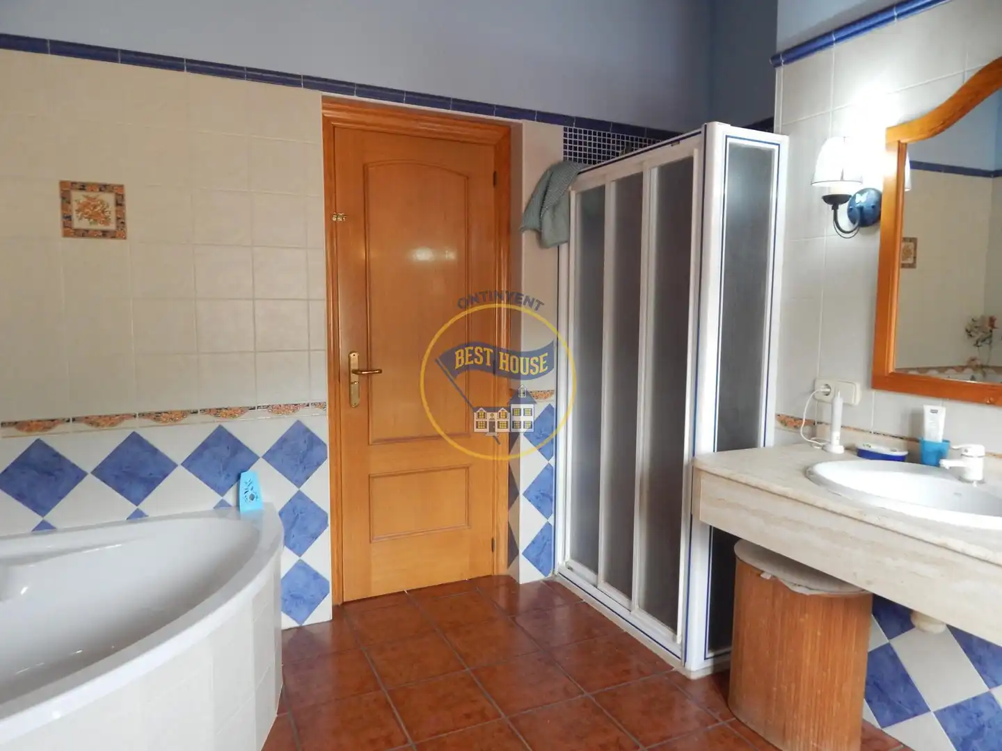 Bany de Casa o xalet en venda en Ontinyent amb Calefacció, Jardí privat i Terrassa