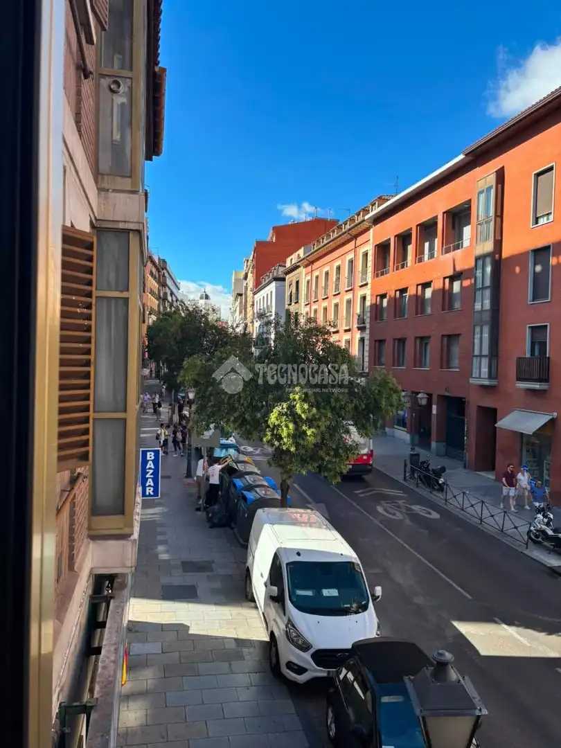 Vista exterior de Piso en venta en Madrid