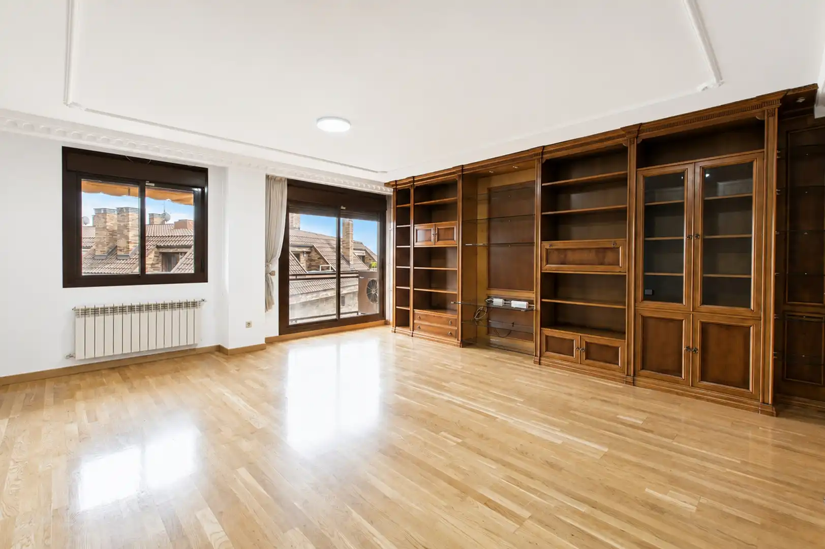 Living room of Attic for sale in Pozuelo de Alarcón  with Air Conditioner, Heating and Private garden