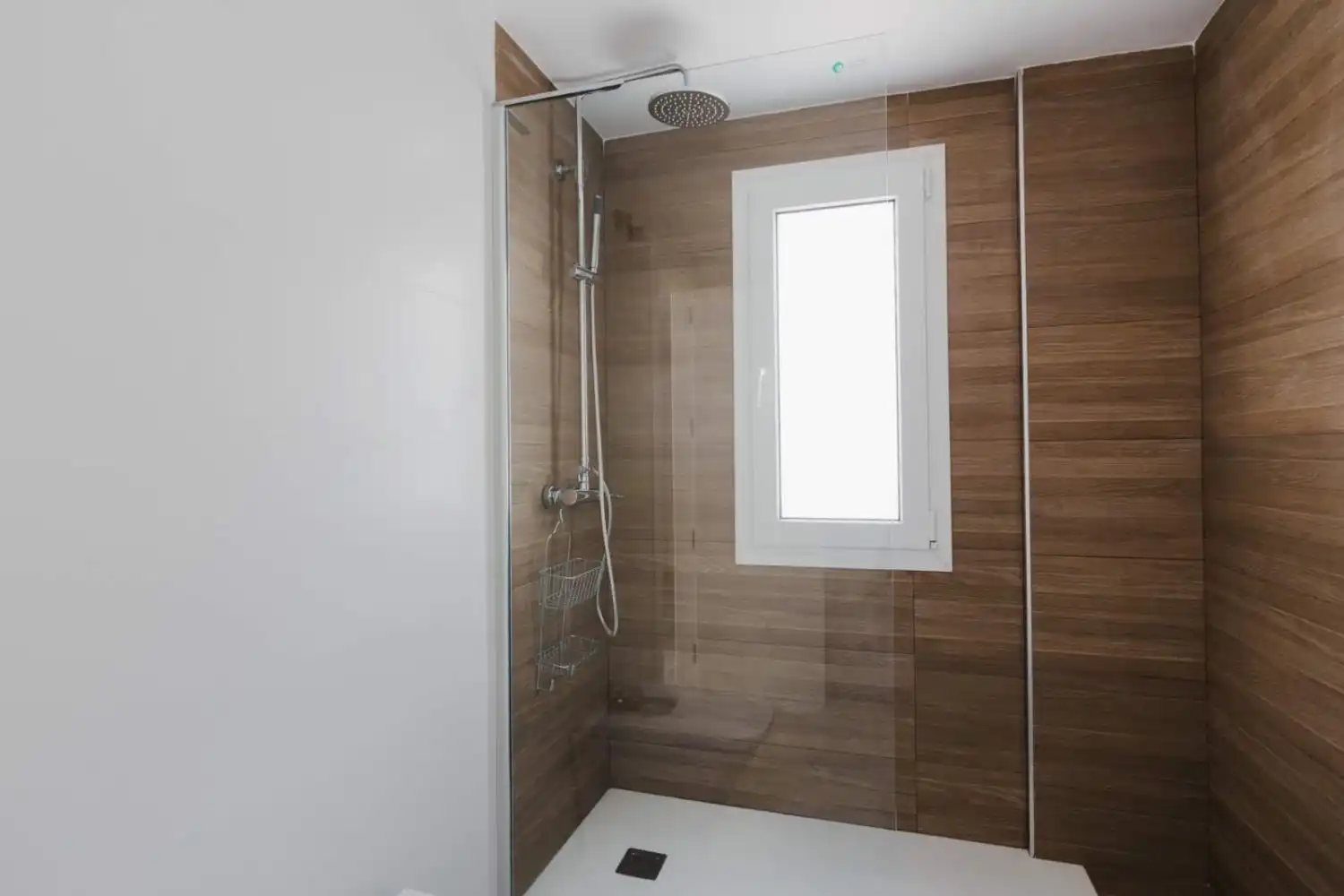 Bany de Apartament de lloguer en Marbella amb Terrassa