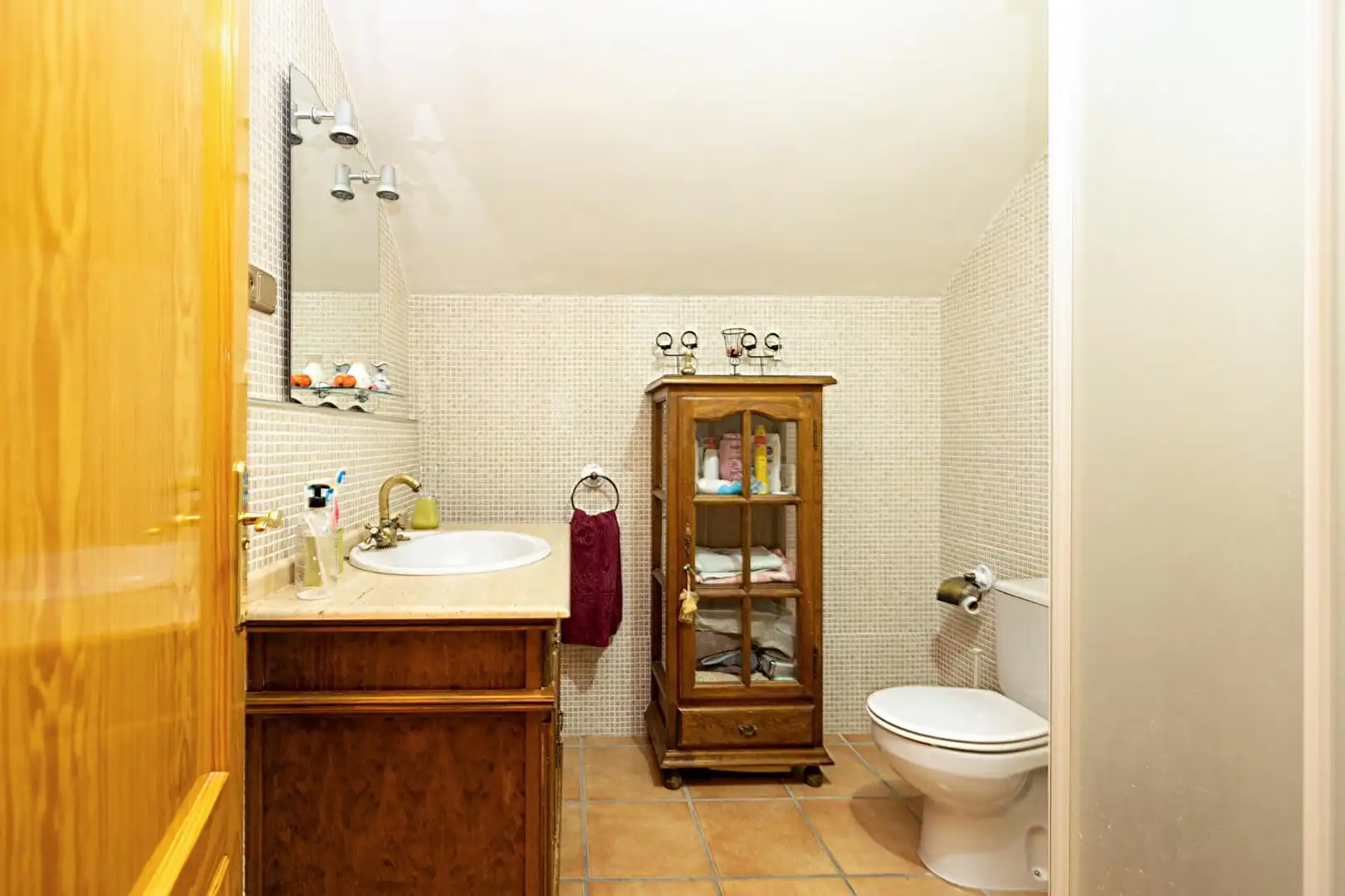 Baño de Casa o chalet en venta en Cúllar Vega con Aire acondicionado, Calefacción y Jardín privado