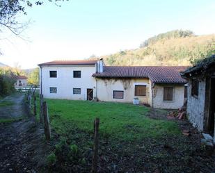 Vista exterior de Casa o xalet en venda en Arenas de Iguña