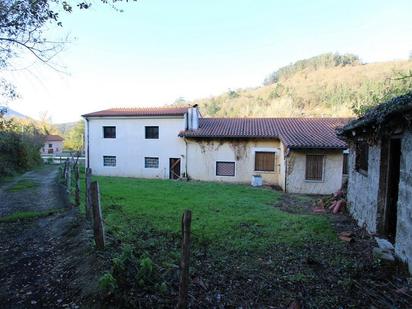 Vista exterior de Casa o xalet en venda en Arenas de Iguña