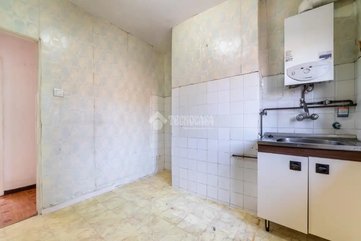 Cocina de Piso en venta en Madrid con Calefacción y Balcón