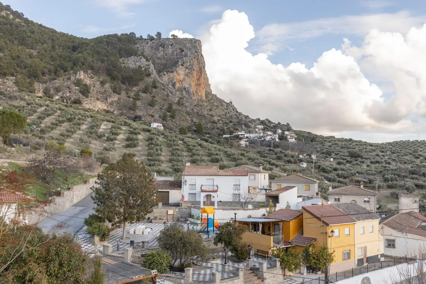 Vista exterior de Planta baja en venta en Moclín con Terraza, Amueblado y Balcón