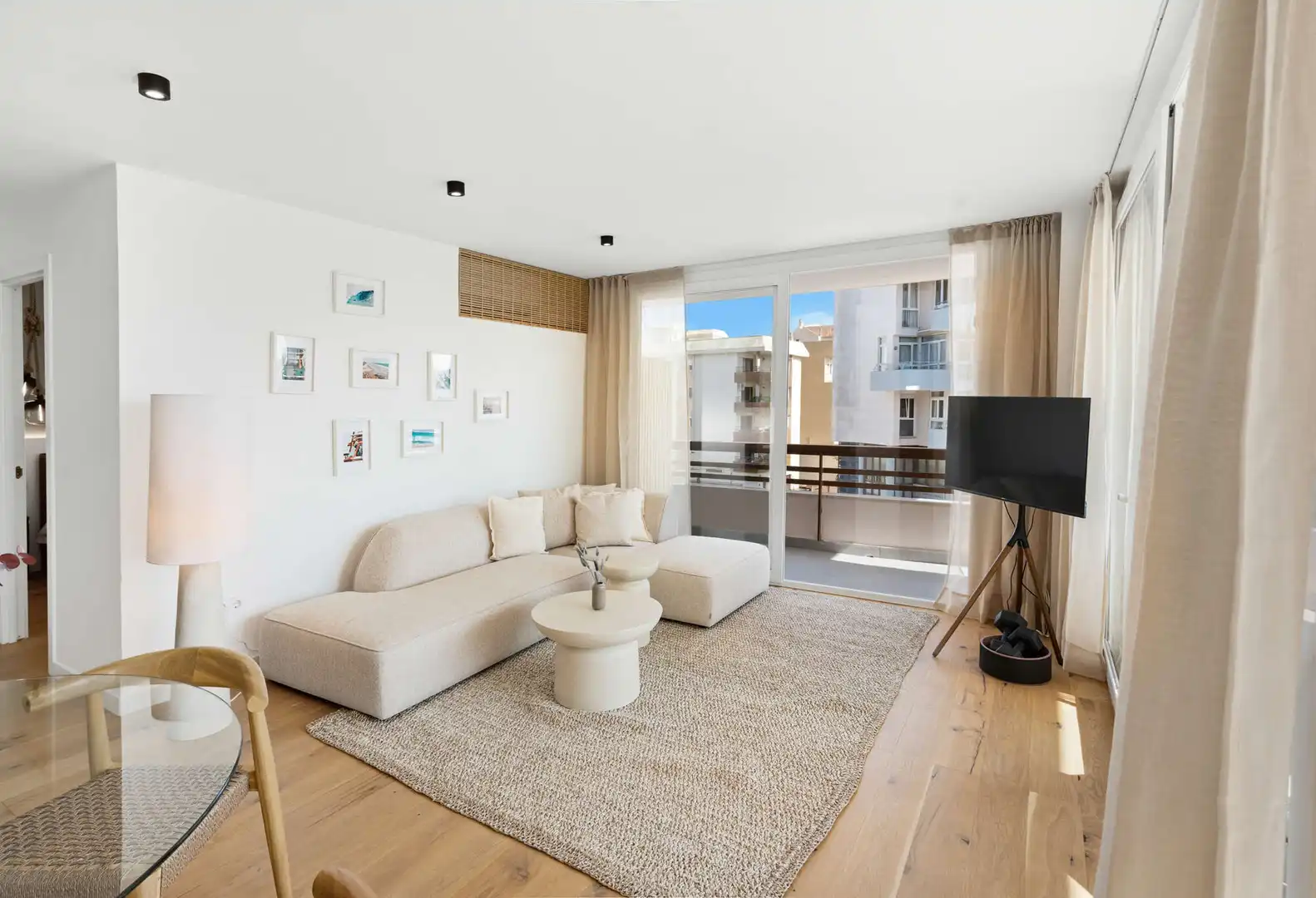 Living room of Flat for sale in  Palma de Mallorca  with Air Conditioner, Terrace and Furnished