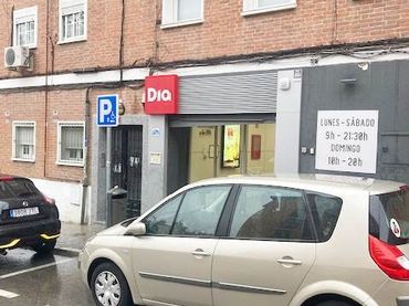 Local comercial en alquiler en Calle Fragata