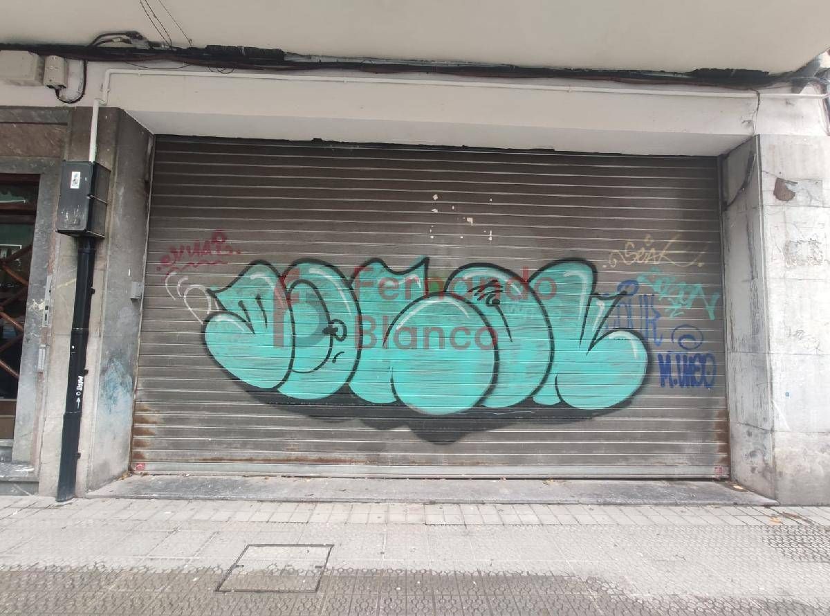 Vista exterior de Local en venda en Bilbao 