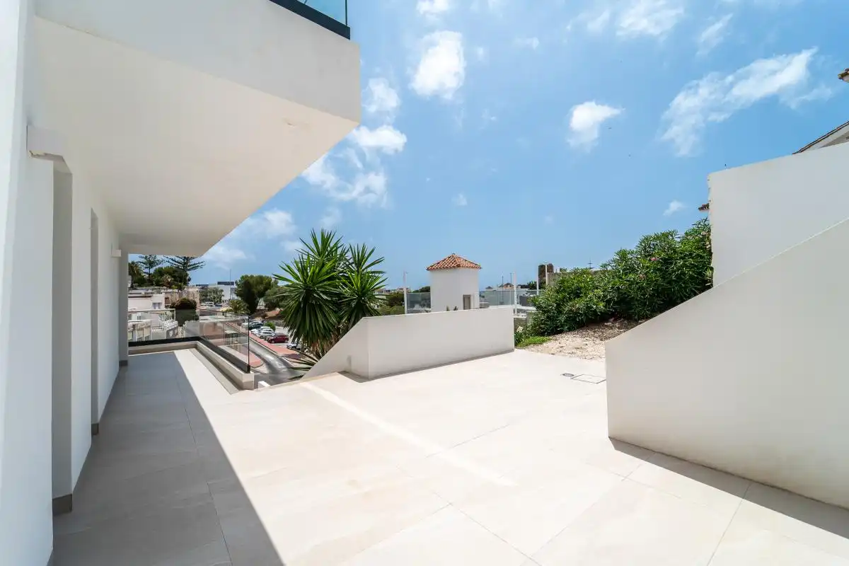 Terrassa de Casa o xalet en venda en Benalmádena amb Aire condicionat, Calefacció i Jardí privat