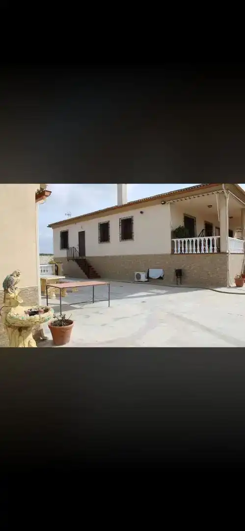 Vista exterior de Casa o chalet en venta en La Rambla con Aire acondicionado, Piscina y Amueblado