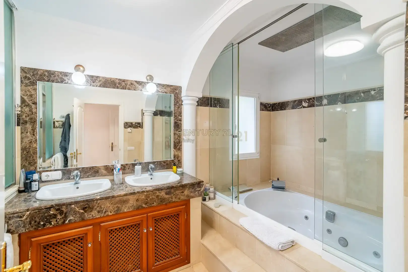 Bathroom of Houses for sale in Mijas  with Air Conditioner, Private garden and Storage room
