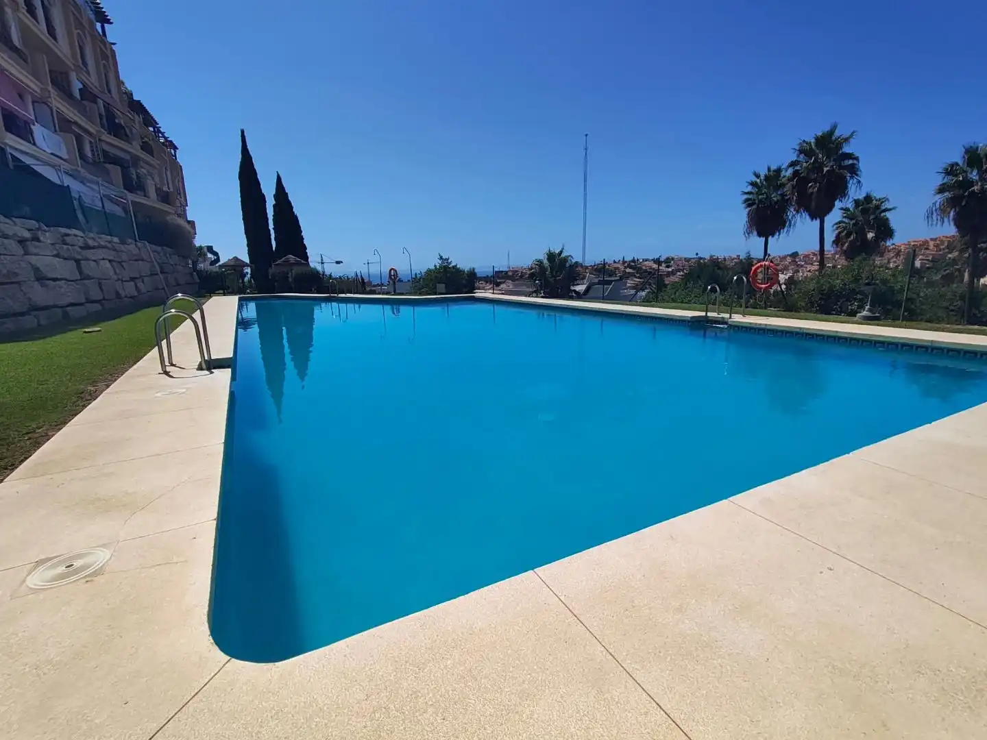 Piscina de Pis en venda en Mijas amb Aire condicionat, Terrassa i Piscina