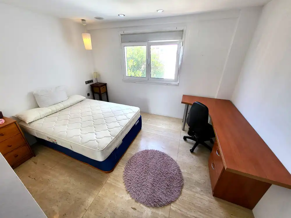 Habitación de Piso de alquiler en Vigo  con Amueblado, Horno y Lavadora