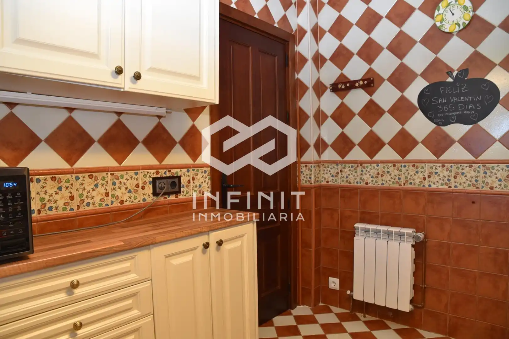 Kitchen of Houses for sale in Ribatejada, Madrid