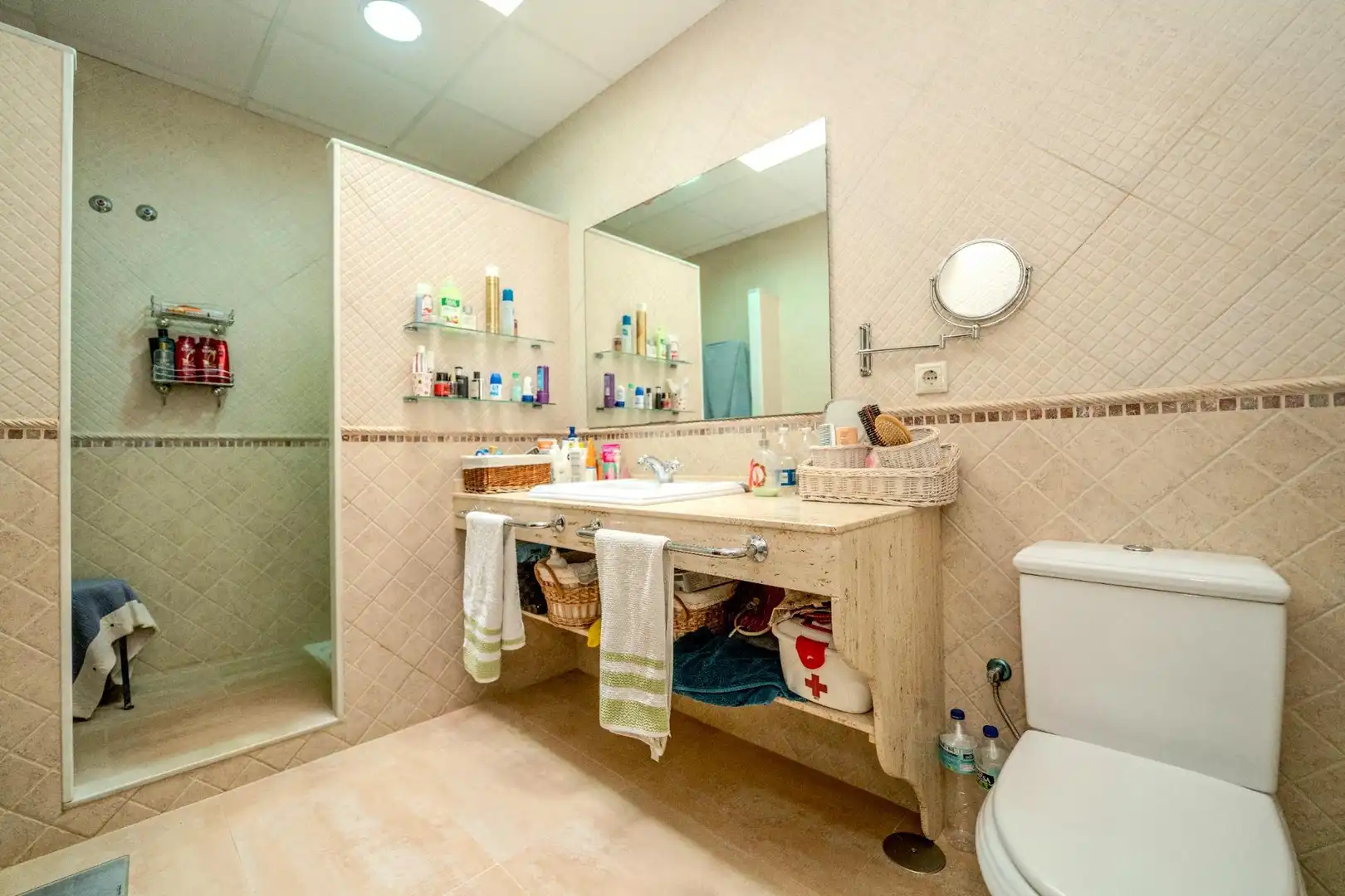Badezimmer von Country house zum Verkauf in Ayamonte mit Klimaanlage, Heizung und Privatgarten