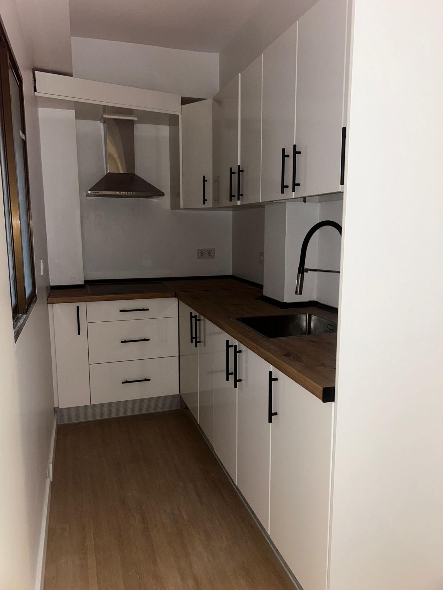 Küche von Wohnung zum Verkauf in  Córdoba Capital