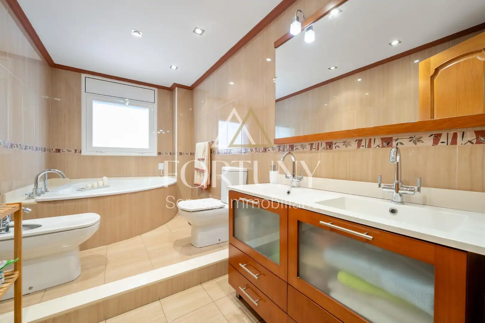 Bathroom of Flat for sale in Reus  with Air Conditioner, Heating and Balcony