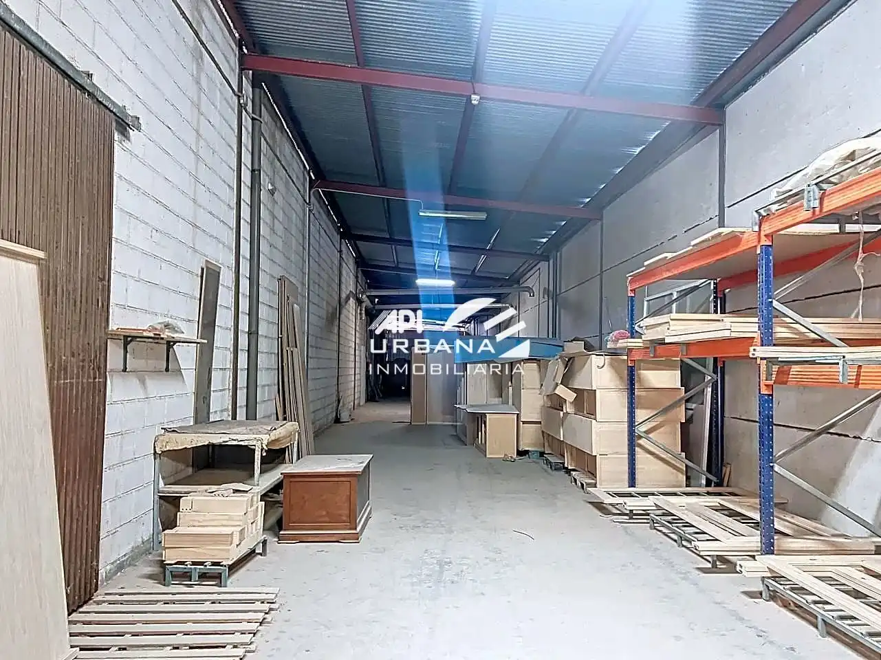 Nave industrial en venta en Lucena